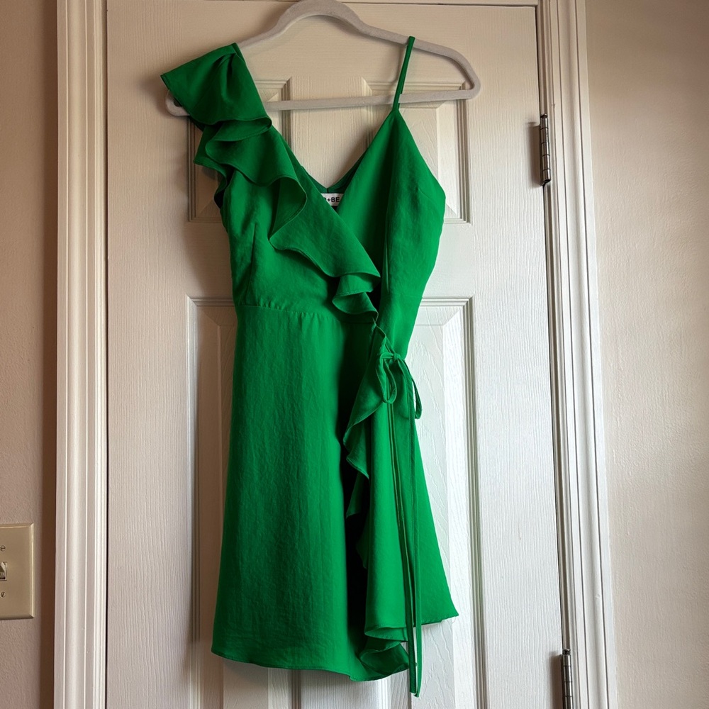 DO+BE Emerald Green One-Shoulder Ruffle Wrap Dress